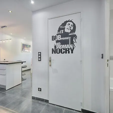 Le Toma - Moderne Et Elegant - Vca