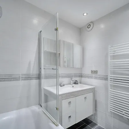 Le Toma - Moderne Et Elegant - Vca Cannes